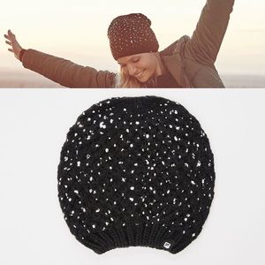 ❄️🌬💎NWOT Fabletics metallic slouch beanie💎🌬❄️